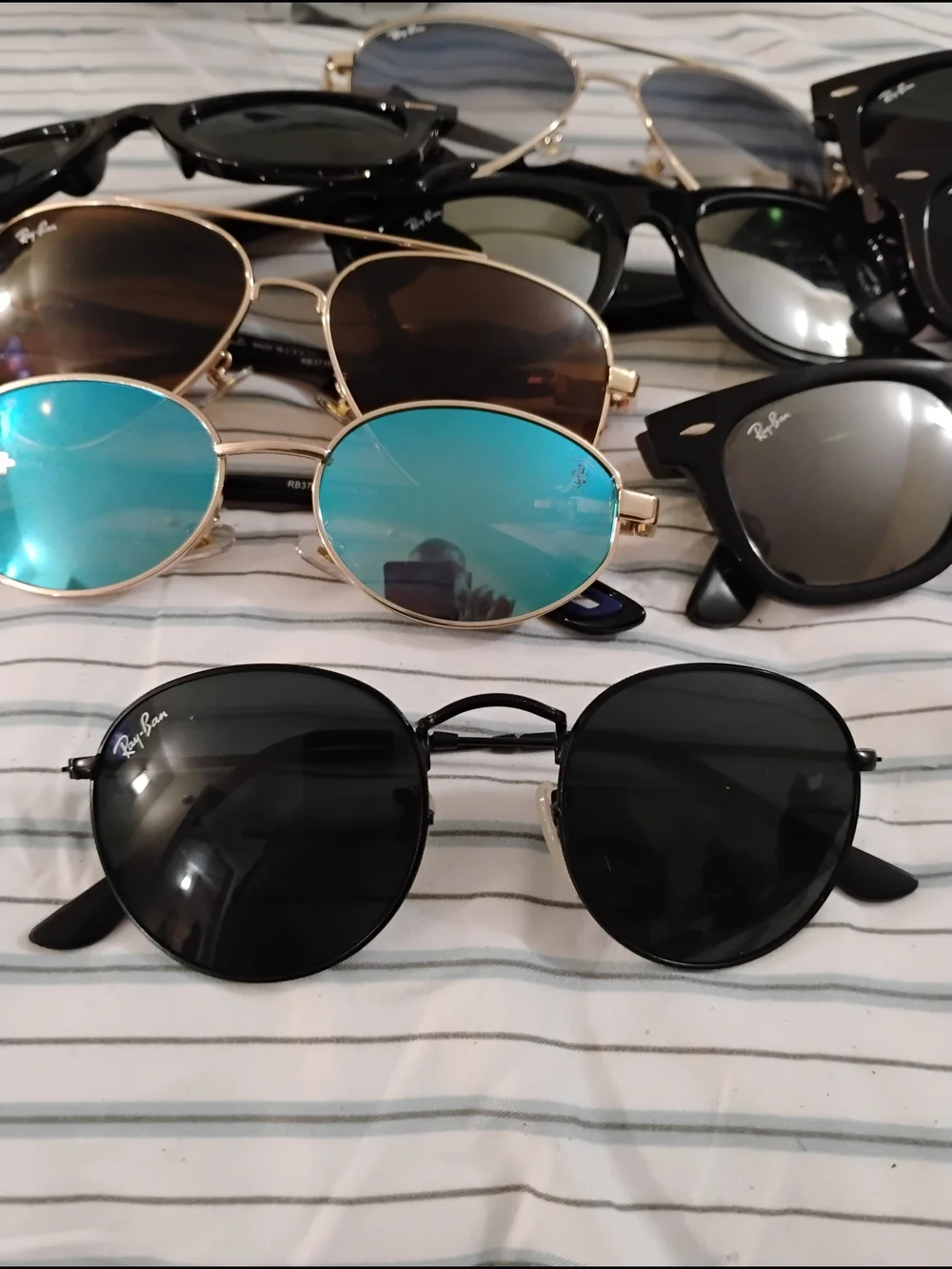 Statistics!!Gold Frame Sunglasses with Black Lenses, Statistics!!